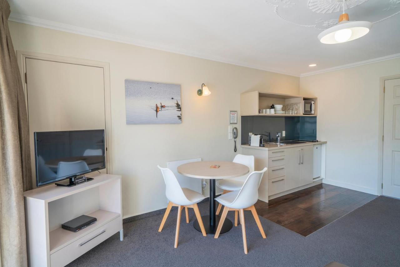 Silver Fern Rotorua Suites & Spa Exterior foto A typical one-bedroom apartment at the hotel