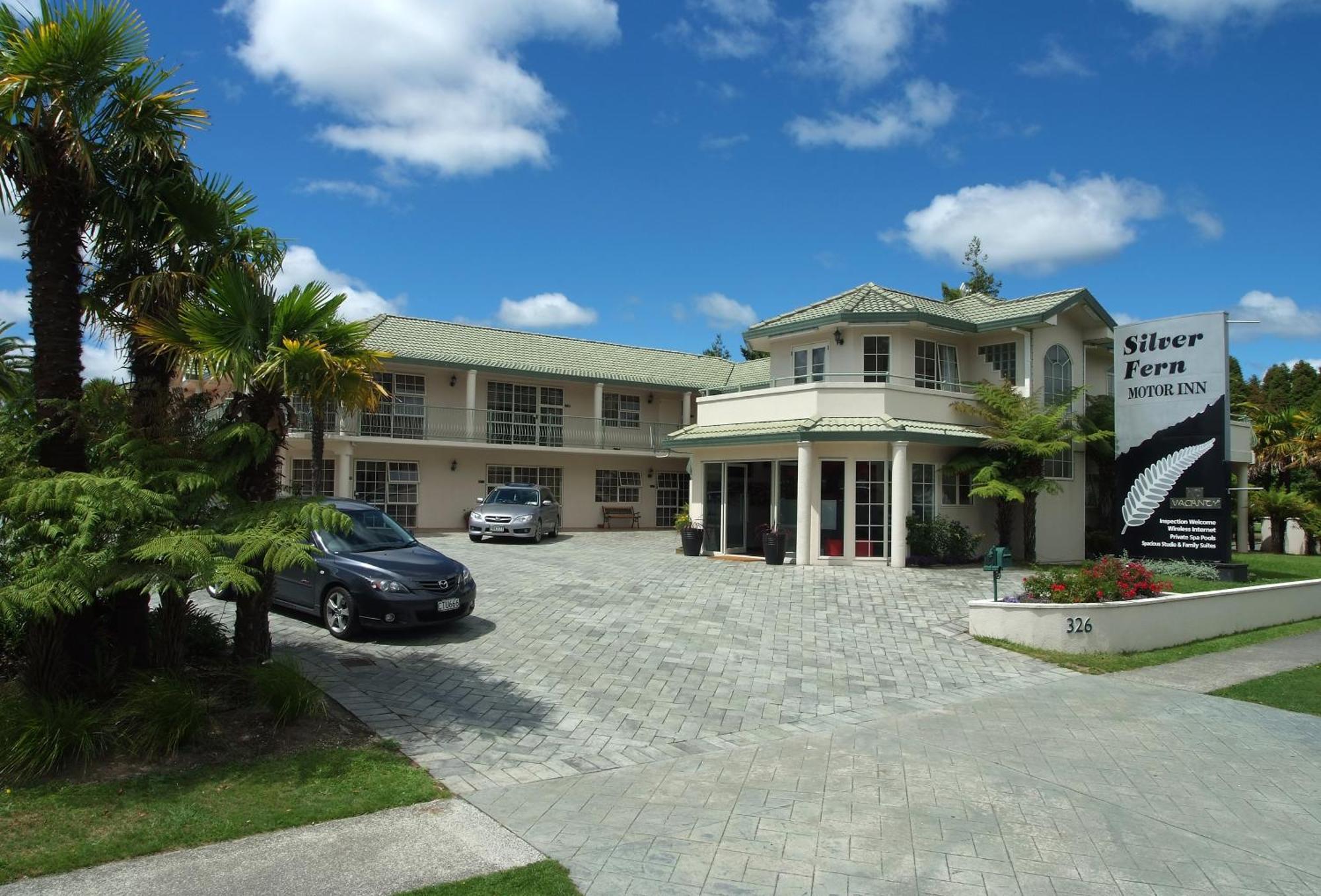 Silver Fern Rotorua Suites & Spa Exterior foto Silver Fern Lodge