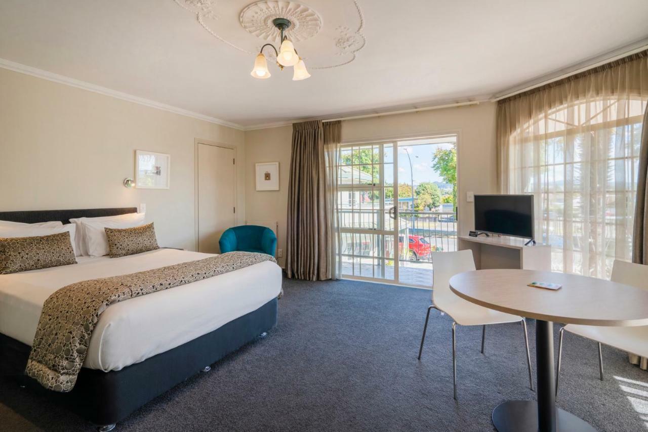 Silver Fern Rotorua Suites & Spa Exterior foto A typical room at the hotel