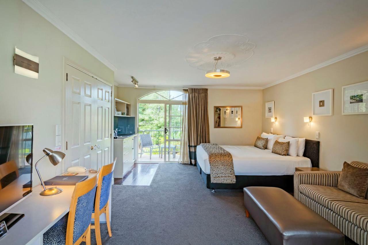 Silver Fern Rotorua Suites & Spa Exterior foto Studio apartment