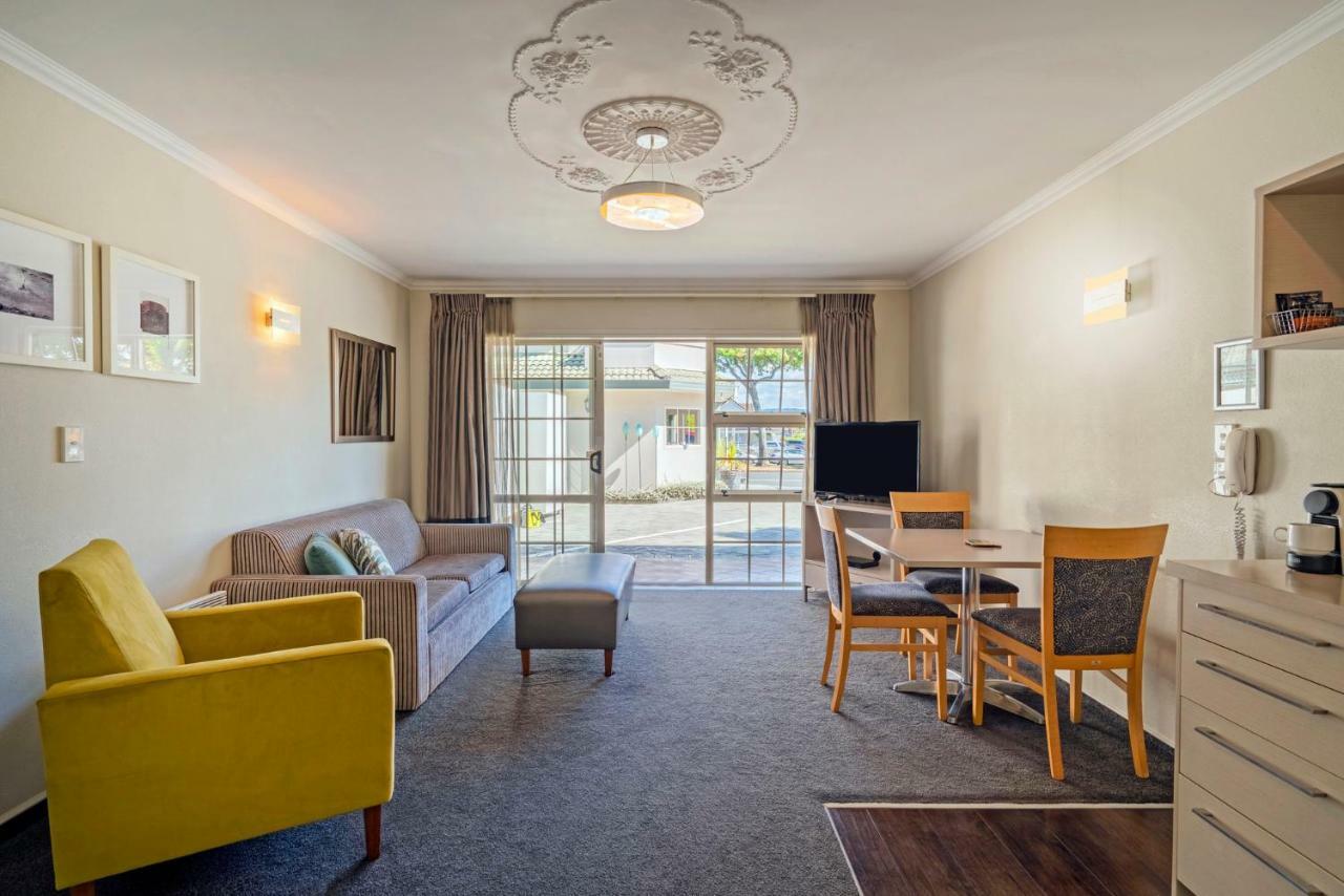Silver Fern Rotorua Suites & Spa Exterior foto A typical apartment at the retirement village