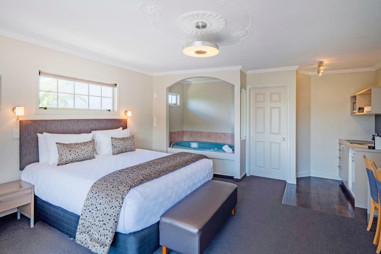 Silver Fern Rotorua Suites & Spa Exterior foto A suite at the hotel