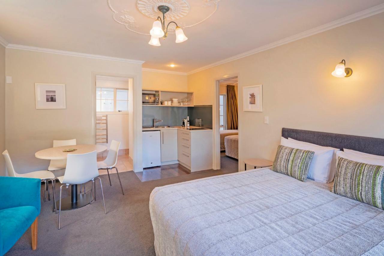 Silver Fern Rotorua Suites & Spa Exterior foto A studio apartment in New Zealand