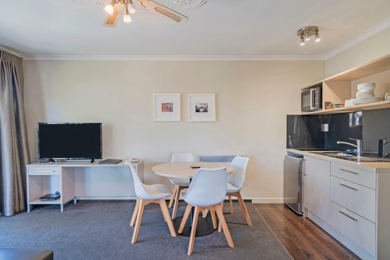 Silver Fern Rotorua Suites & Spa Exterior foto A typical apartment at the hotel