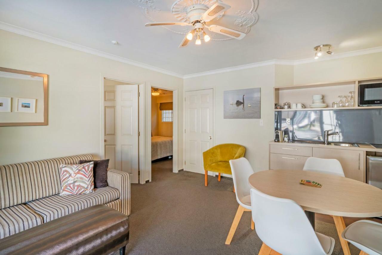 Silver Fern Rotorua Suites & Spa Exterior foto A typical apartment at the hotel